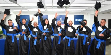 Consciente celebra formatura de seus colaboradores